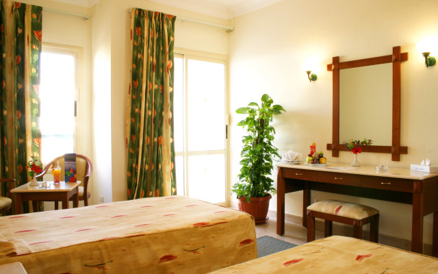 Falcon Hills Hotel