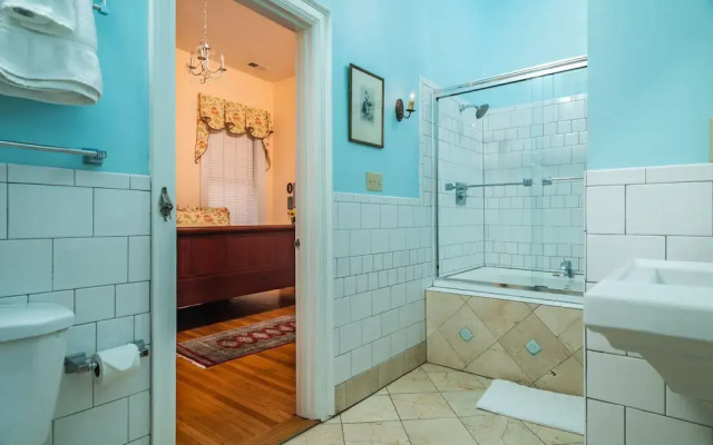 Ironclad Inn & Bourbon Room