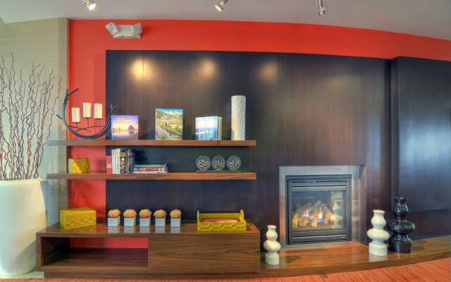 Courtyard by Marriott Medford Airport