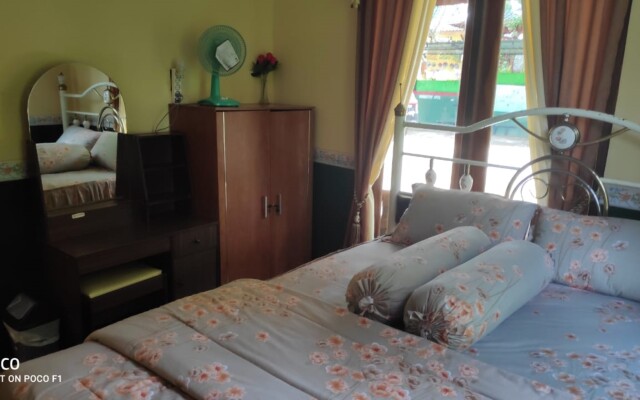 Homestay Hanum by ZUZU