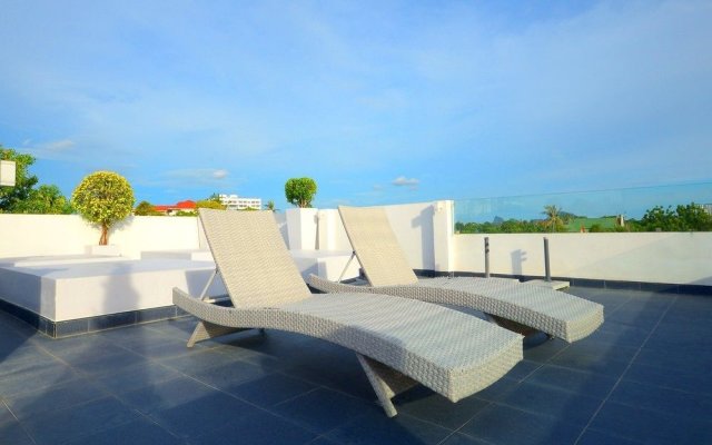 Luxury 5 star beach villa 8 beds