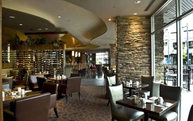 Best Western Premier Chateau Granville Hotel & Suites & Conf. Centre