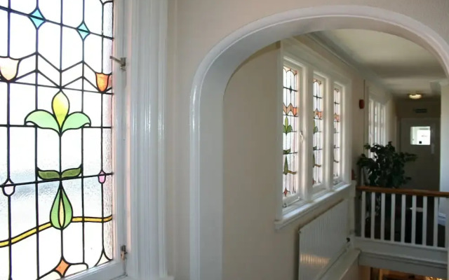 The Carre Arms Hotel