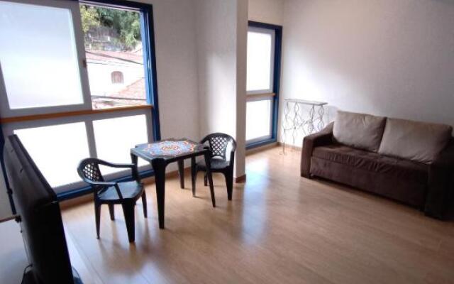 Casa nova com suítes amplas