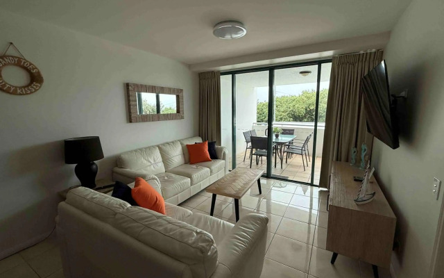 Grand Palais Boolarong Beachside Resort