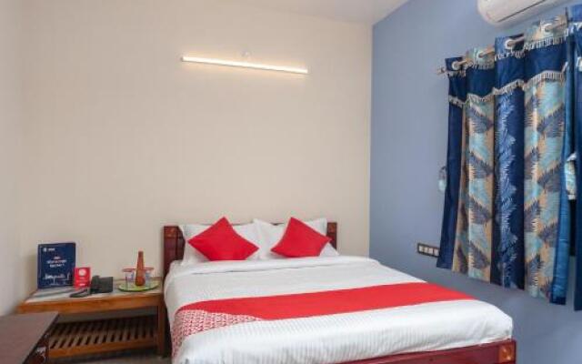OYO 25021 Rajam Residency