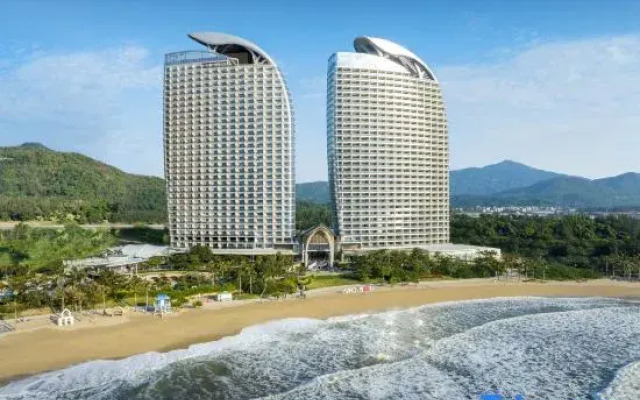 Salt Crystal Hotel By RìChū