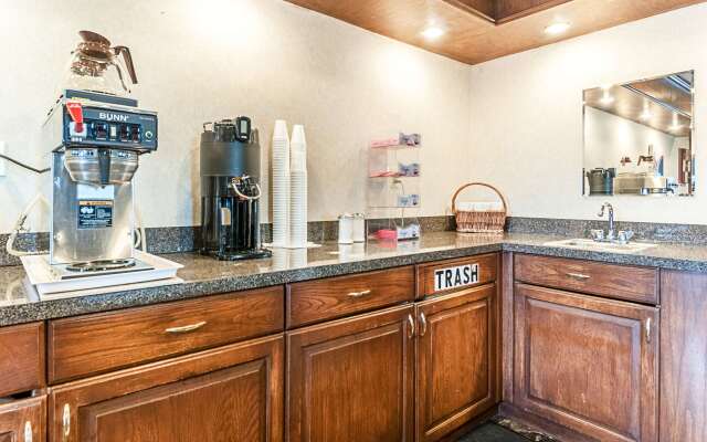 Motel 6 Southgate, MI - Detroit