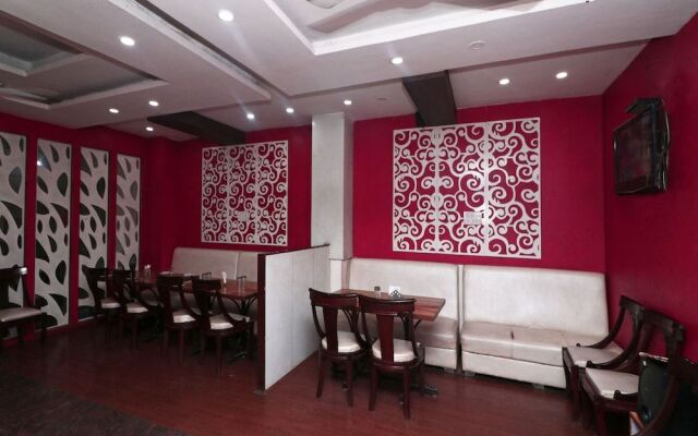 OYO 14931 Hotel Step In