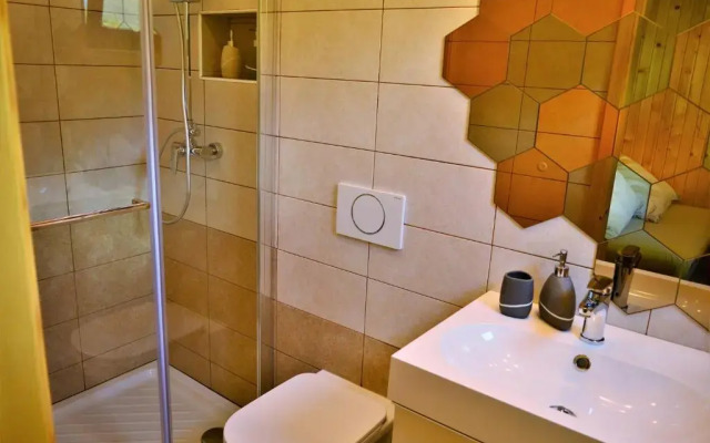 Sleeping with the bees Kozjak