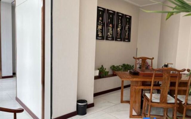 Pinglu Yuebanwan Business Hotel
