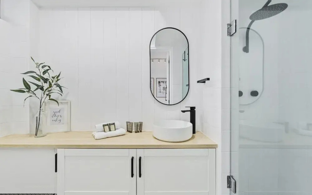 Studio4: Bondi Chic Interiors With Rooftop Pool
