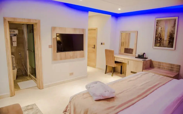 Pinnatech Suites