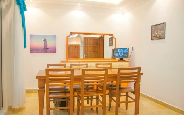 Villa Akca by Akdenizvillam