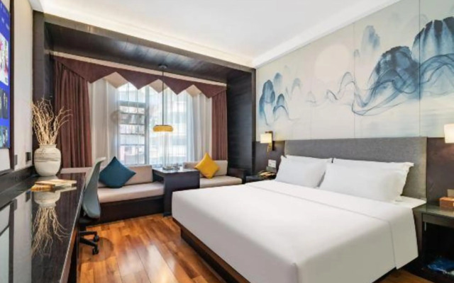 Crystal Pudi Hotel