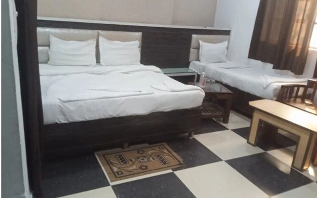 OYO 9368 Hotel Pratap