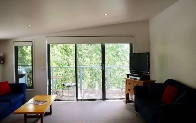 Bright Woodlands Retreat