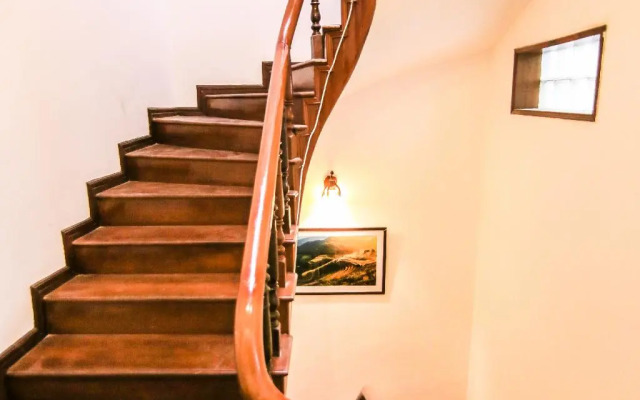 Himalaya Phoenix Apartment & Hotel