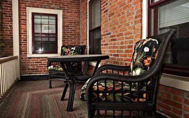 Strasburg Village Inn