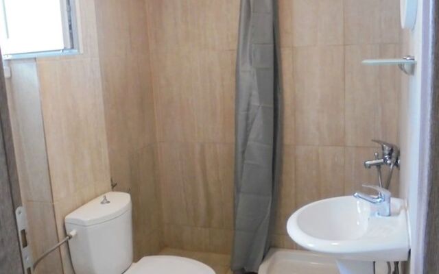 Yannis Residences