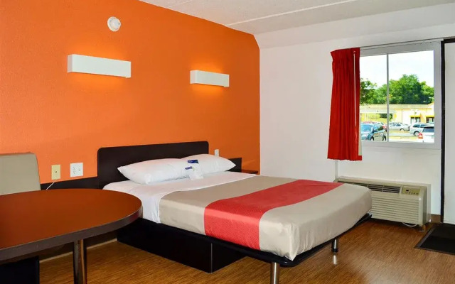 Motel 6 Boston South - Braintree