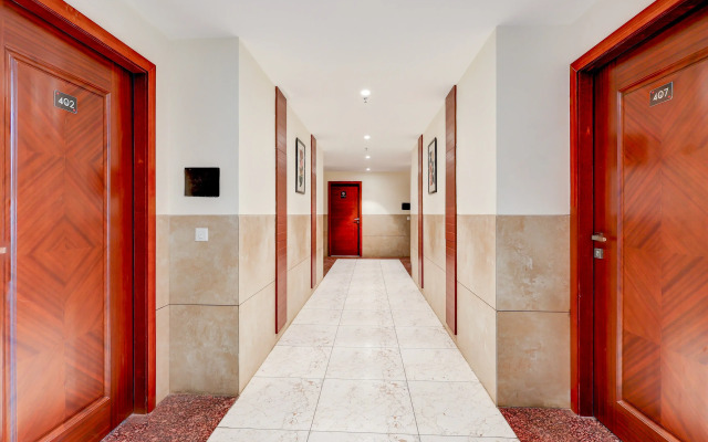 Super Townhouse Oak Sector 39 Medanta