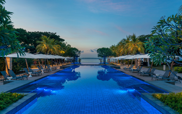 Crimson Resort and Spa Mactan