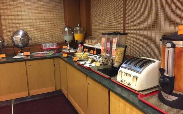 Embassy Inn Hotel Karachi