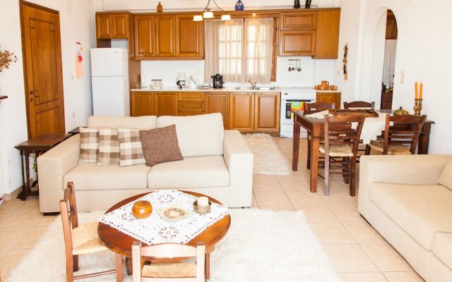 Arachova's Hilltop Delight Apartment