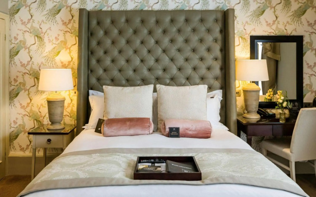 WorldHotels Distinctive Woughton House Hotel