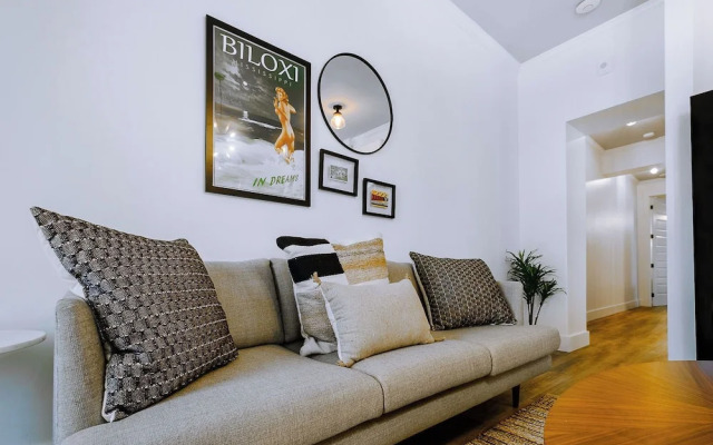 Old Spanish House- C, The Madeleine Suite