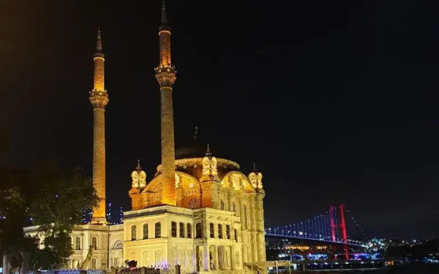 Bosphorus Bridge Hotel