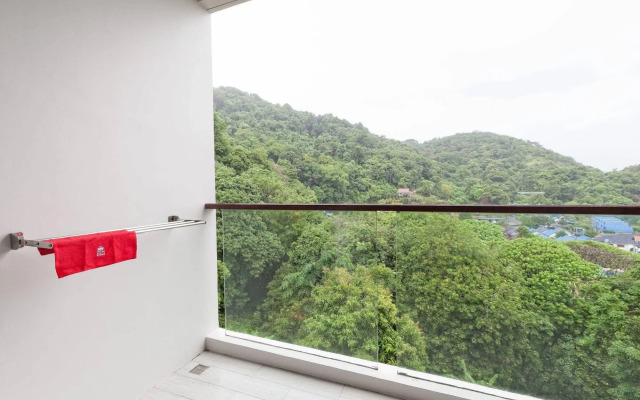Zen Premium Patak Karon Beach