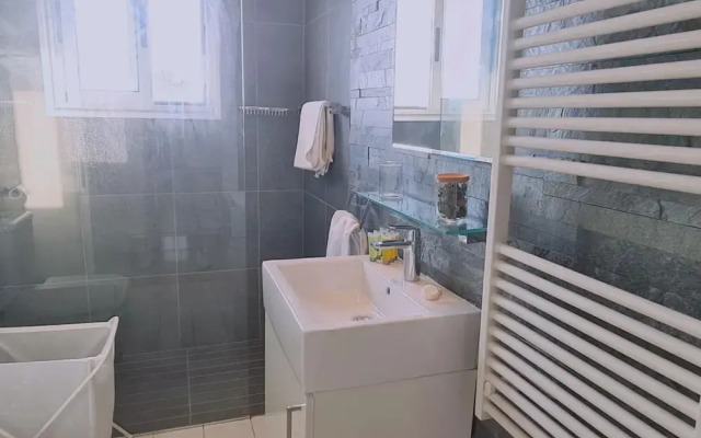 58 LIM - Stay Mystique Apartment