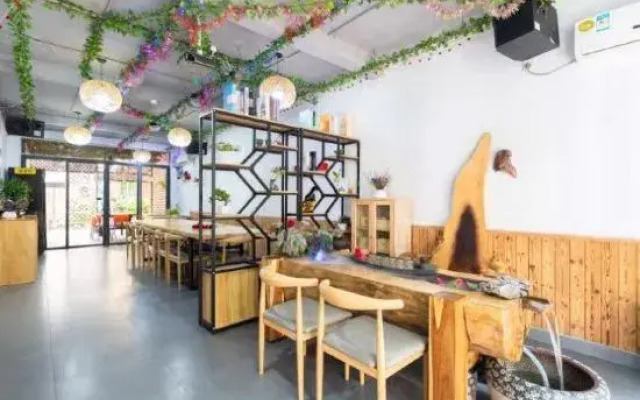 Shenzhen Jiaochangwei Bird's Nest Sea Side Guesthouse