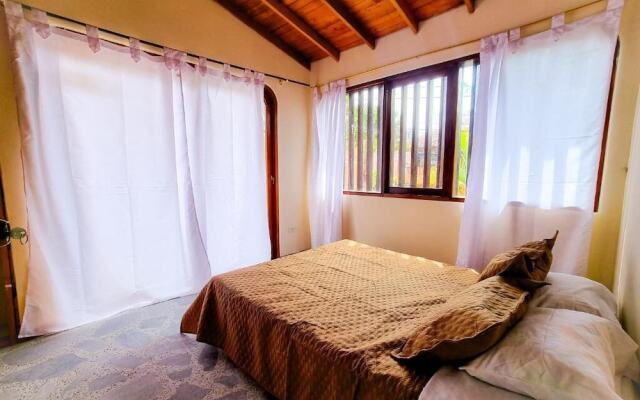 Hostal - Casa Rionegro