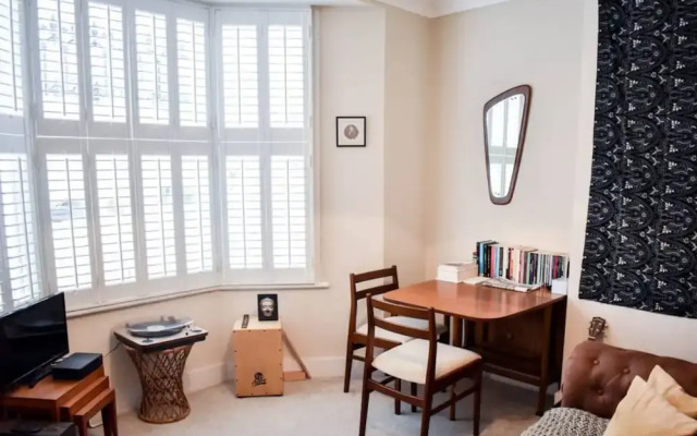 Quirky 1 Bedroom Apartment at Seven Dials
