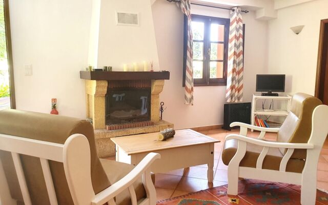 House With 2 Bedrooms in Camacha, With Wonderful Mountain View, Enclos