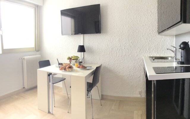 Studio in upscale residence by Weekome