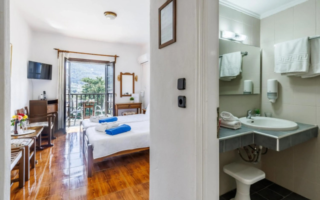Hotel Dionyssos