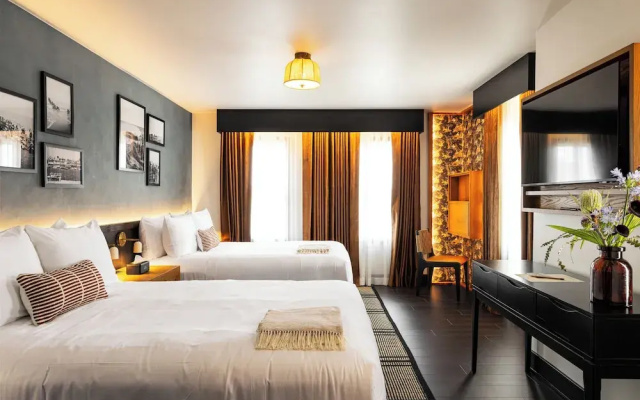 Hotel Albatross
