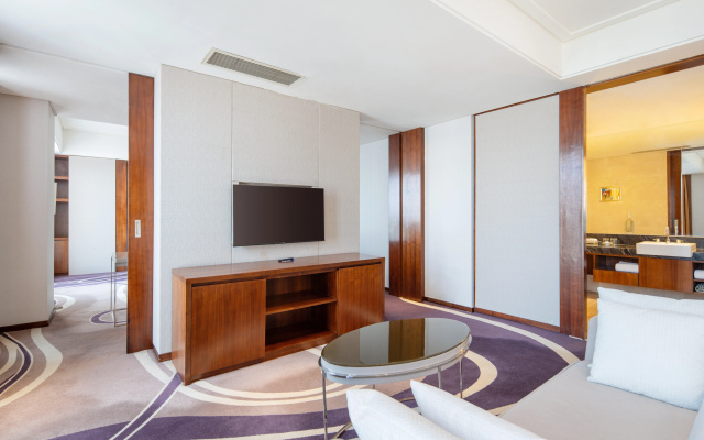 Holiday Inn Qingdao City Centre by IHG – Guest Rooms – Qingdao