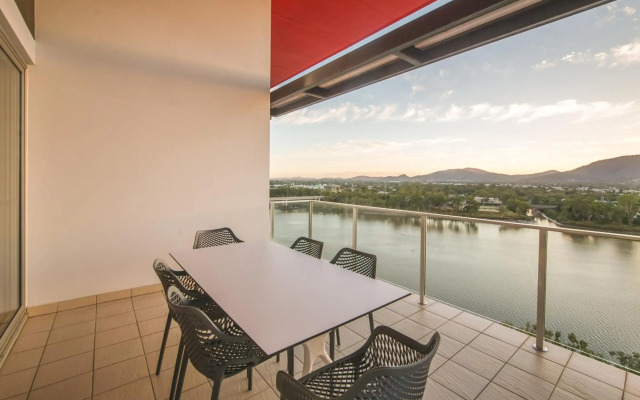 The Edge Apartment Hotel