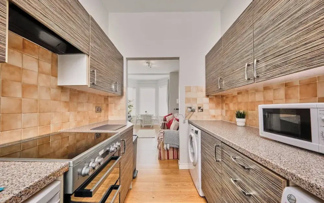 Dunluce Park - Portrush by the Sea