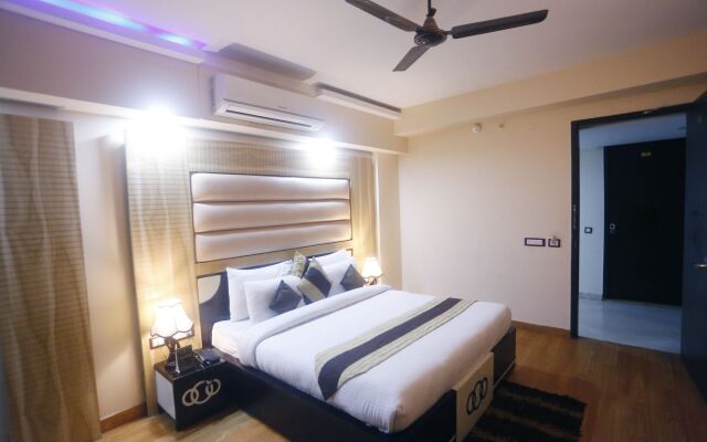 Hotel S. K Crown Park Naraina