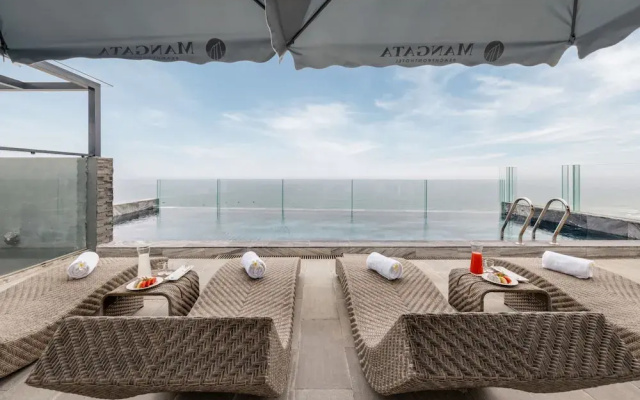 Mangata Beachfront