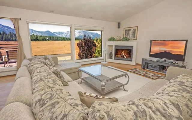 1746 Venice 3 Bedroom Home