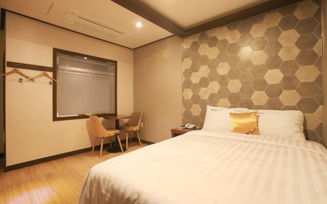 Suyu Young Hotel
