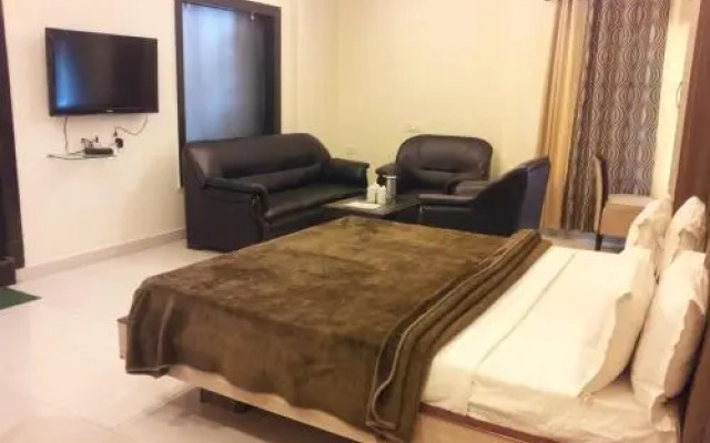 Pandit Mool Raj Residency