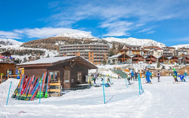 Abeti A3-14 few min From ski